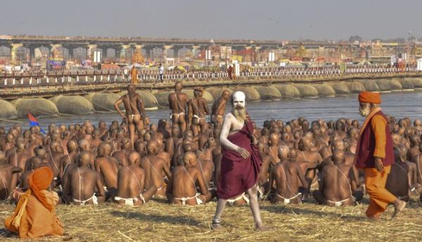 'महाकुंभ | 15 करोड़ से अधिक श्रद्धालुओं ने लगाई डुबकी; मौनी अमावस्या पर और 10 करोड़ की उम्मीद | '